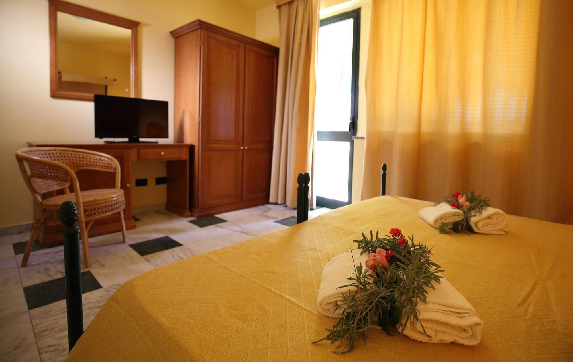Marina Del Marchese Beach Resort Botricello Dış mekan fotoğraf